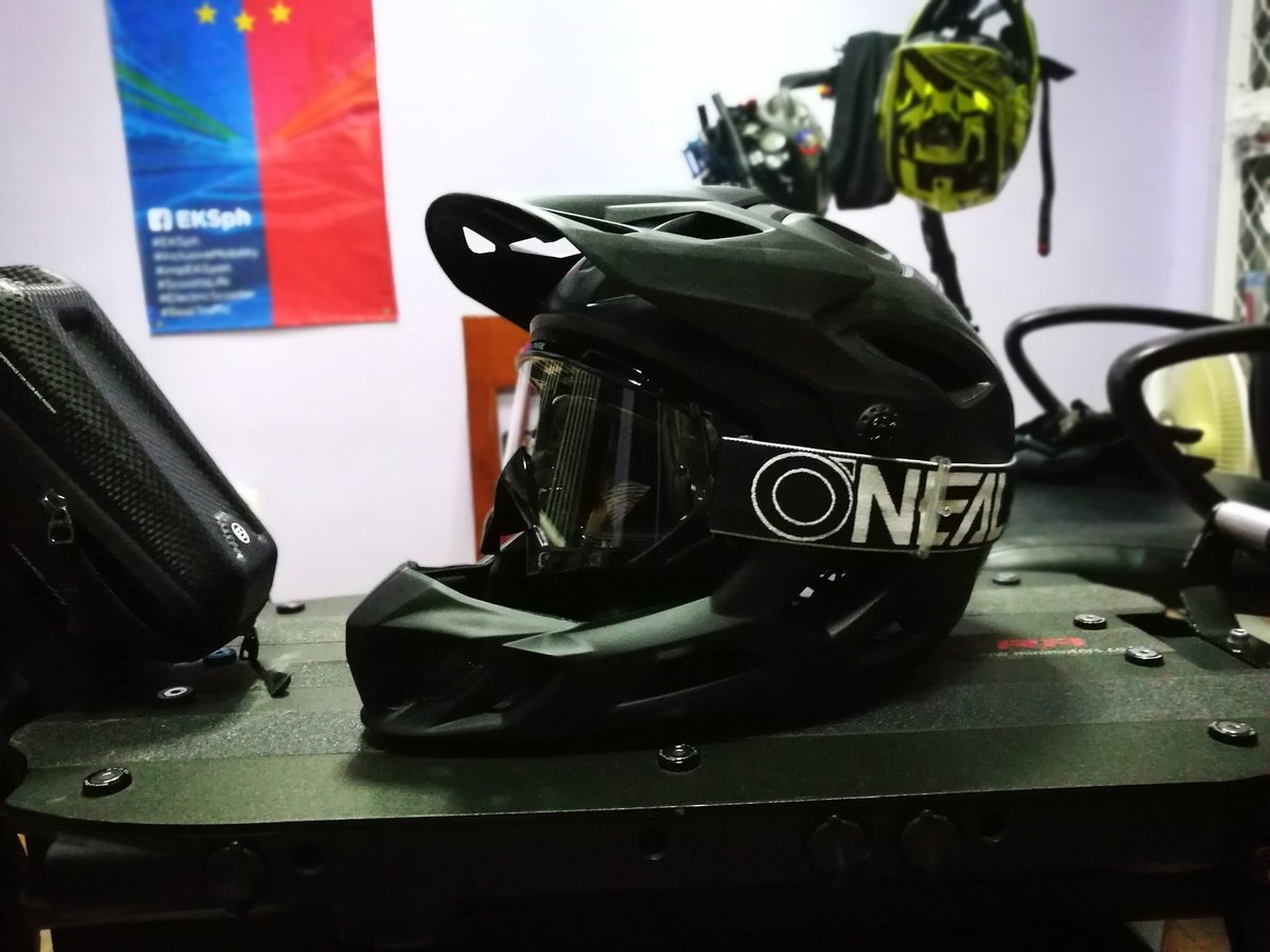 zzaballero's tweet photo. Selling: All-stock Dualtron Ultra w/ Road Tires plus Free Helmet!!
Odo: 1200kms
Batt Capacity: 35ah
Max speed: 85km/h
Bought from Minimotors PH last November (Still under warranty)
- Gaciron, 12V Lights, 12V Battery Pack, and Magura Brake set not included
Php 135k
RFS: Need funds https://t.co/bYrJlPYtbL