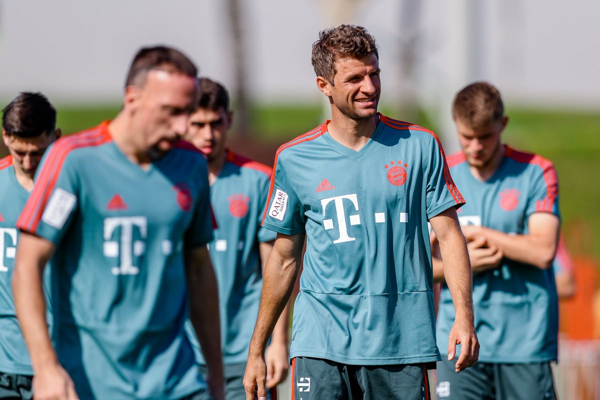 Impressions from the @FCBayern training camp 😃☀️⚽️ #esmuellert #packmas #fcb