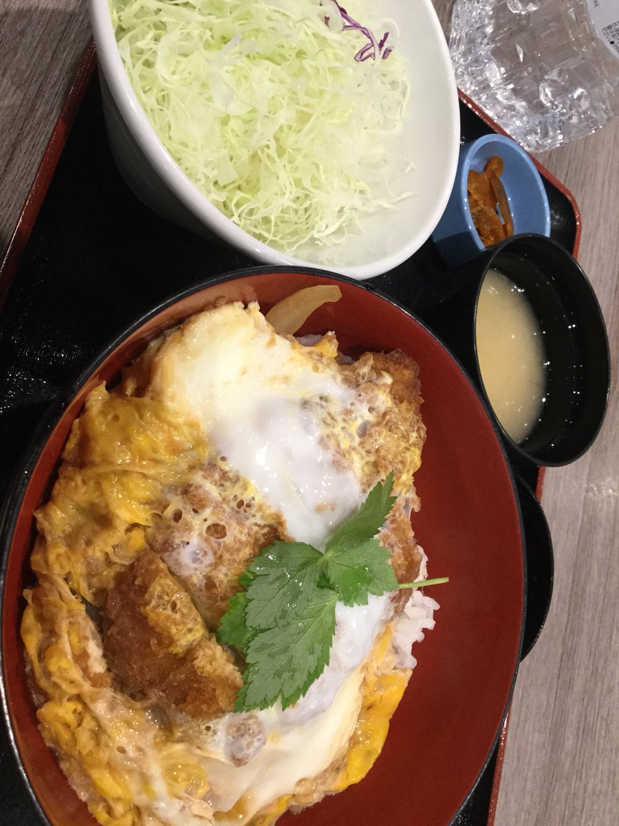 Geo Grm かつ丼 いなば和幸 イオンモール幕張新都心フードコート店 ロースカツ丼980円 有名なチェーン店 提供に少し時間はかかりますが熱々の美味しいかつ丼が食べられました Geo Grm かつ丼 いなば和幸 イオンモール幕張新都心フードコート店 ロースカツ丼980円 有名なチェーン店 提供に少し時間はかかりますが熱々の美味しいかつ丼が食べられました