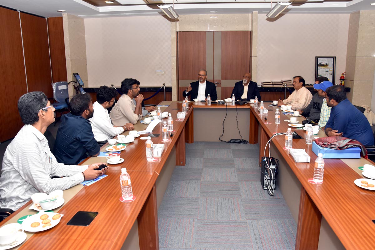 Sri_City's tweet photo. A 7-member team of trainee officers of #IAS visited @Sri_City and & interacted with the senior official to know more on the Industrial park. Impressed by robust infra, they appreciated the management for it perfect planning.
#multiproductzone #Andhrapradesh https://t.co/eVngpnnxWD