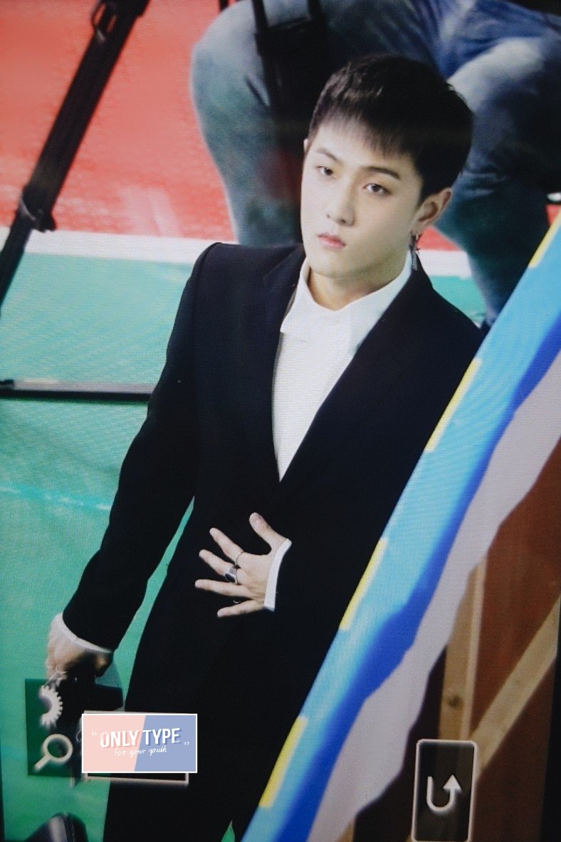 type_only's tweet image. 190107 PREVIEW
#iKON #DK #Donghyuk #동혁 

3일연속 빡센 스케들이라 걱정했는데 오늘 보구 걱정 싹 사라졌지!..! 
아이콘 양궁빼고 다 잘해 진짜ㅜㅜ
@D_dong_ii