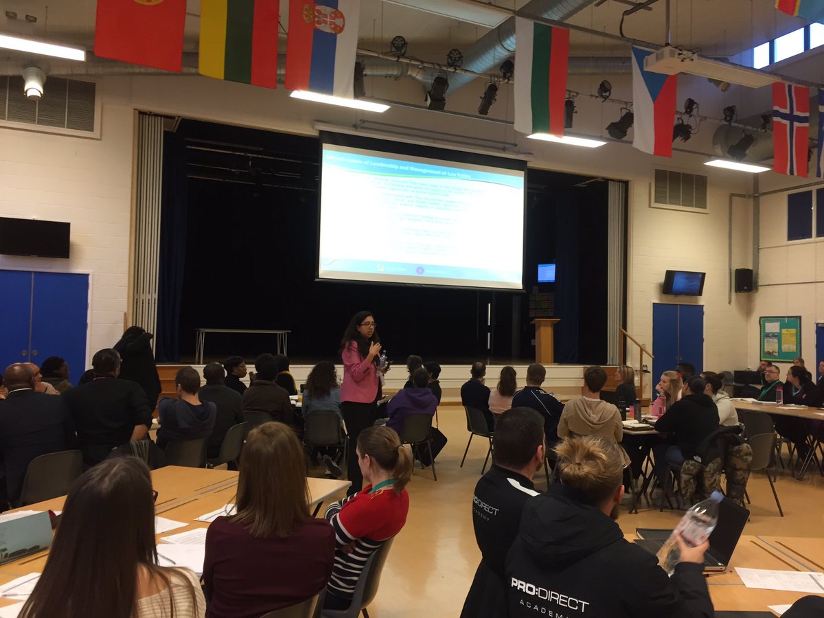 LeaValleyTweets's tweet image. @LeaValleyTweets staff come together for the Principal’s address @umbarsharif #Leadership #sharevision #raisingstandards #INSETDay