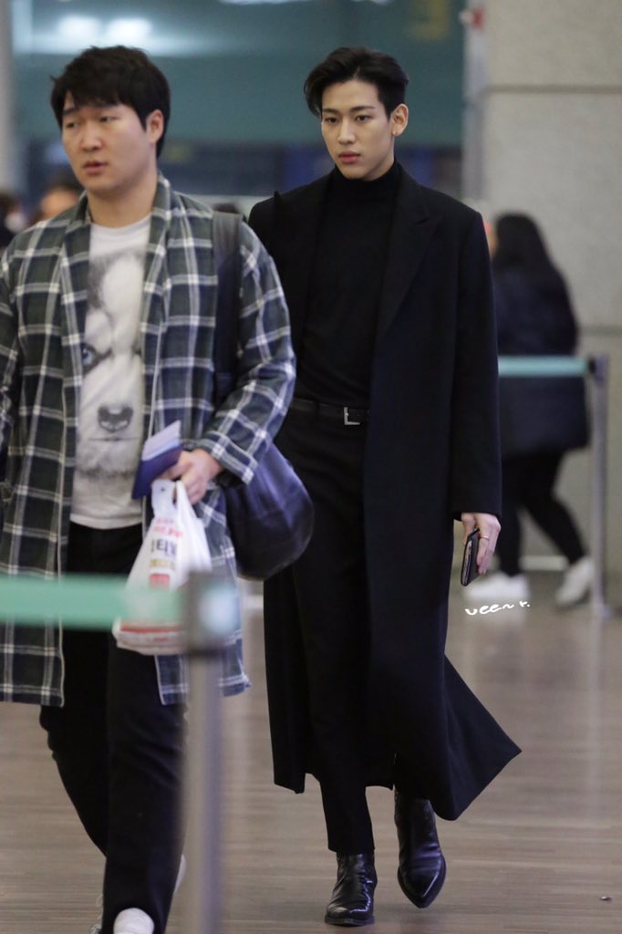 aveeporn's tweet photo. 190107 
Icn✈️bkk. หล่อจริงๆ
#BamBam #뱀뱀 
#GOT7 #갓세븐 https://t.co/bD0Nwb2Fdw