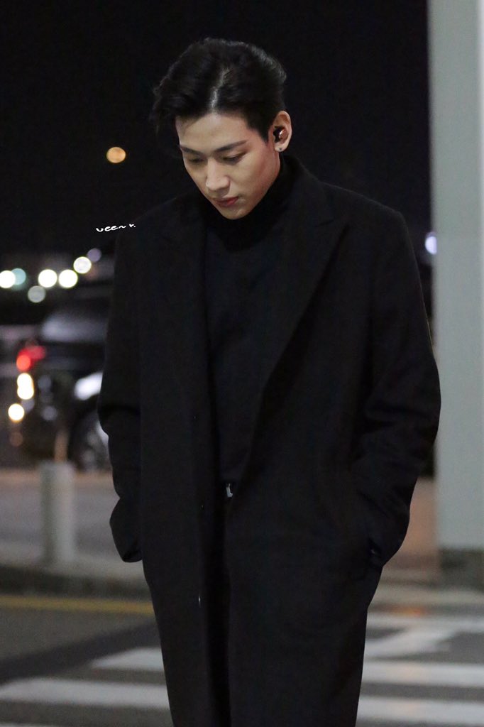 aveeporn's tweet photo. 190107 
Icn✈️bkk. หล่อจริงๆ
#BamBam #뱀뱀 
#GOT7 #갓세븐 https://t.co/bD0Nwb2Fdw