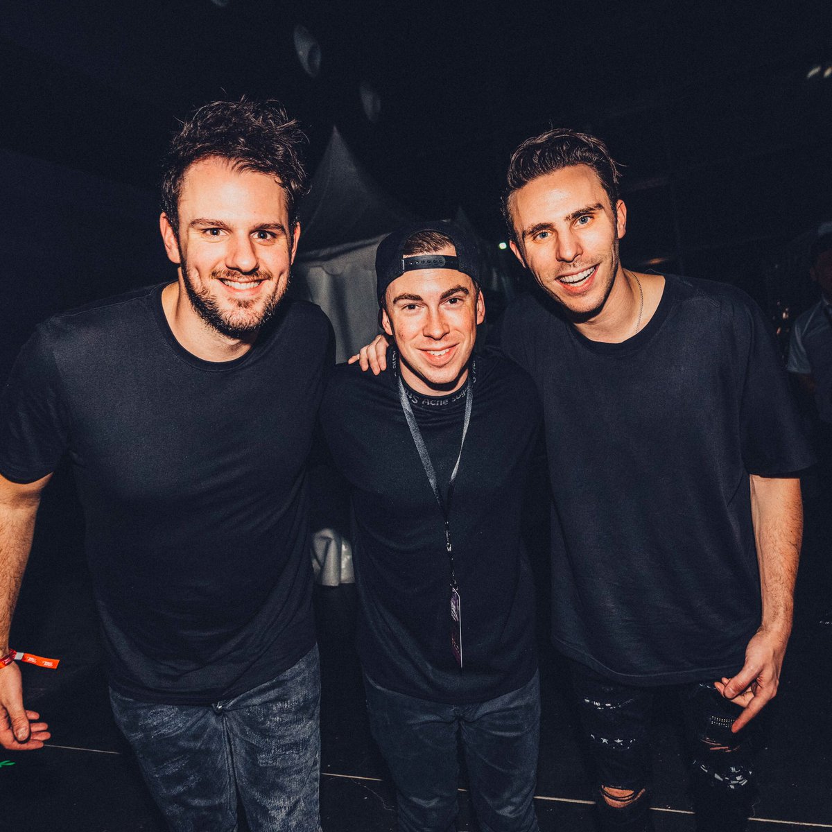 Happy Birthday Hardwell!! Thanks for the continuous support and being an amazing friend!! 🎉❤ https://t.co/VSLBIVtVZN