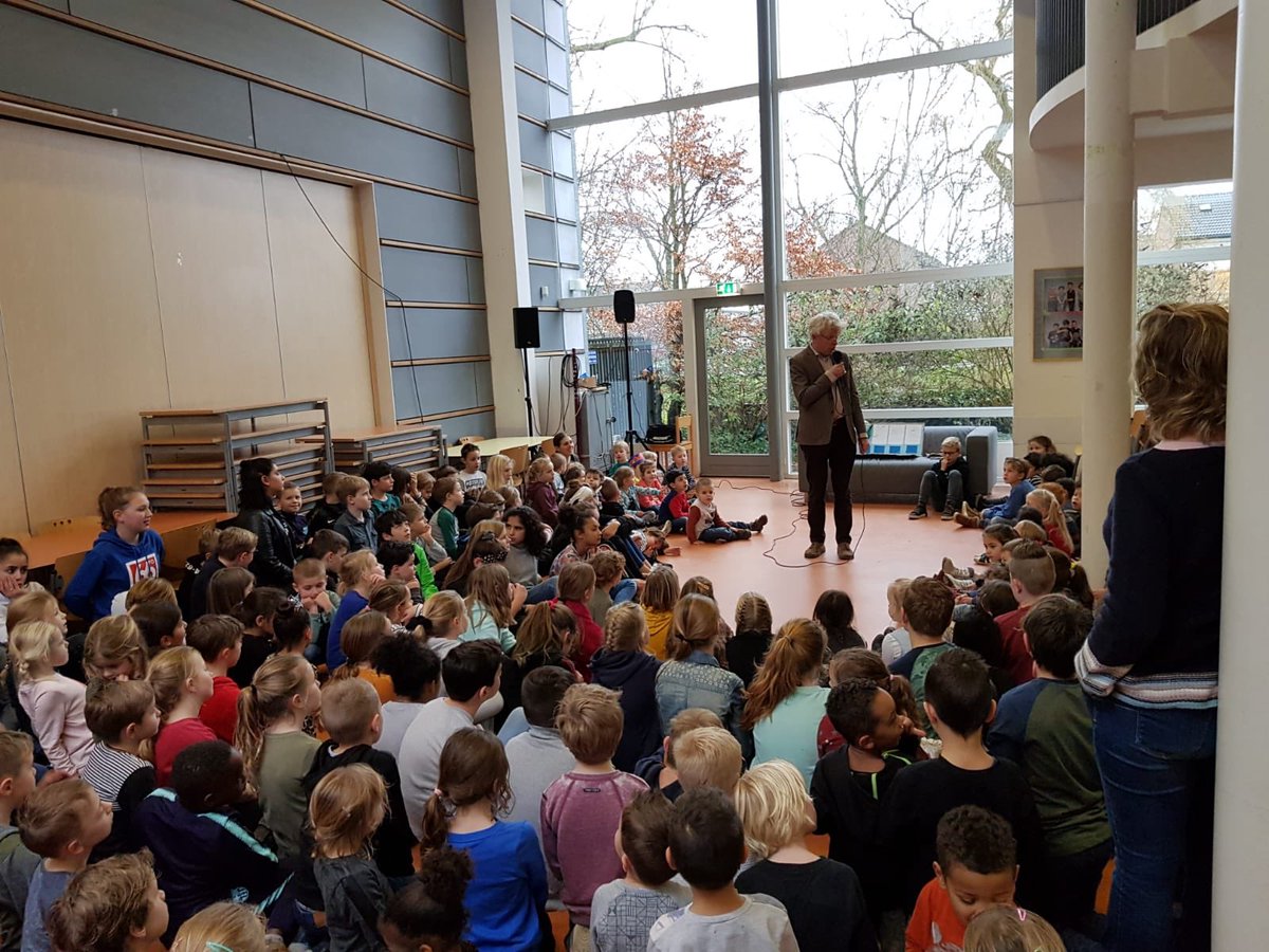 Gezamenlijke opening van het nieuwe jaar!
We hopen op weer een leerzaam nieuw jaar!