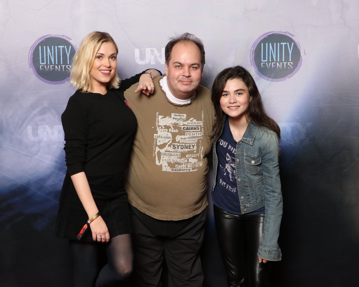 BastardSonVan's tweet image. The lovely @MisElizaJane and a bit hyper @LolaFlanery eith me at #UNITYDAYS2019