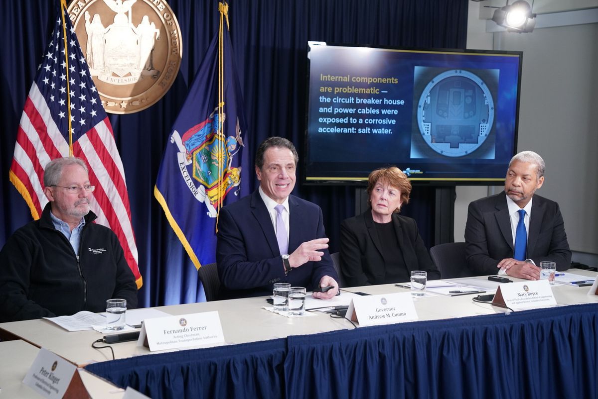 Columbia's tweet image. How engineers from @CUSEAS and @Cornell are being brought into the huddle to stop the #LTrain shutdown. #notallheroeswearcapes ow.ly/KhQI30ncbTv