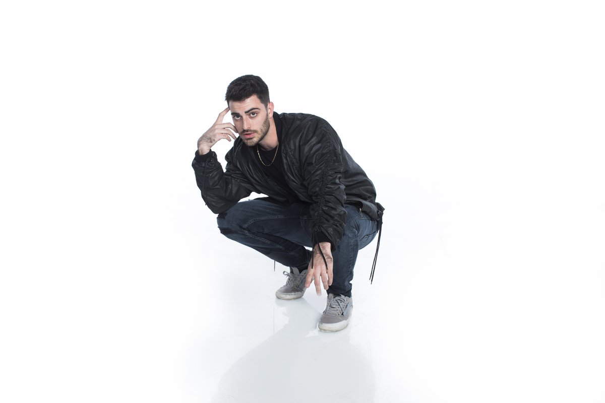 "Hey lil mama, hit my line, now I'm posted in L.A. and it's a vibe"

Listen to "Lil Mama" by <a href="/Trevor_Lanier/">Trevor Lanier</a> amack.it/lilmama 

Via <a href="/1800Tequila/">1800 Tequila</a>