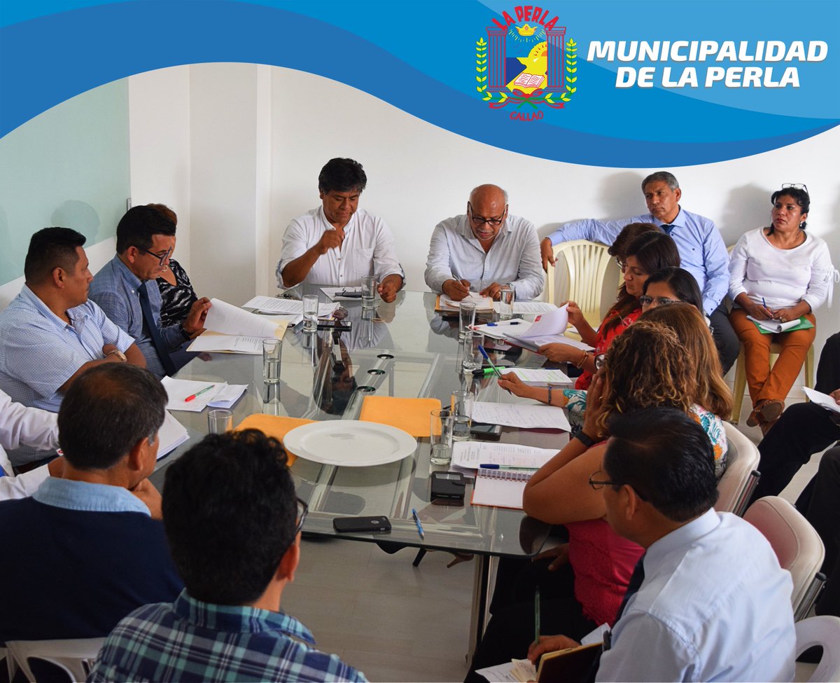 El alcalde, Ing. Aníbal Jara, no quiere dejar cabos sueltos durante su gestión, y por ello realizó su primera reunión de coordinación con el equipo de gerentes y subgerentes de las diferentes unidades.