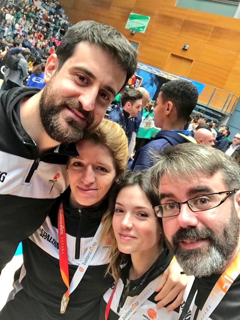 barrio1985's tweet photo. Nada habría sido posible sin ellos.
Gracias a @e_oliva4, @AstrugaS y @Richargrandio por su trabajo, honestidad y fidelidad durante estos meses. Gracias también a @CristLazaro por ser parte esencial en este viaje, así como a @alvarosmsanchez por comenzarlo hace 5 años.
#CyL03 https://t.co/uSNmg8KqwY