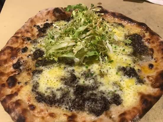 GarnishedL's tweet photo. Truffle Pizza cause its Monday #FoodFantsay. https://t.co/MpQLCYyF2C