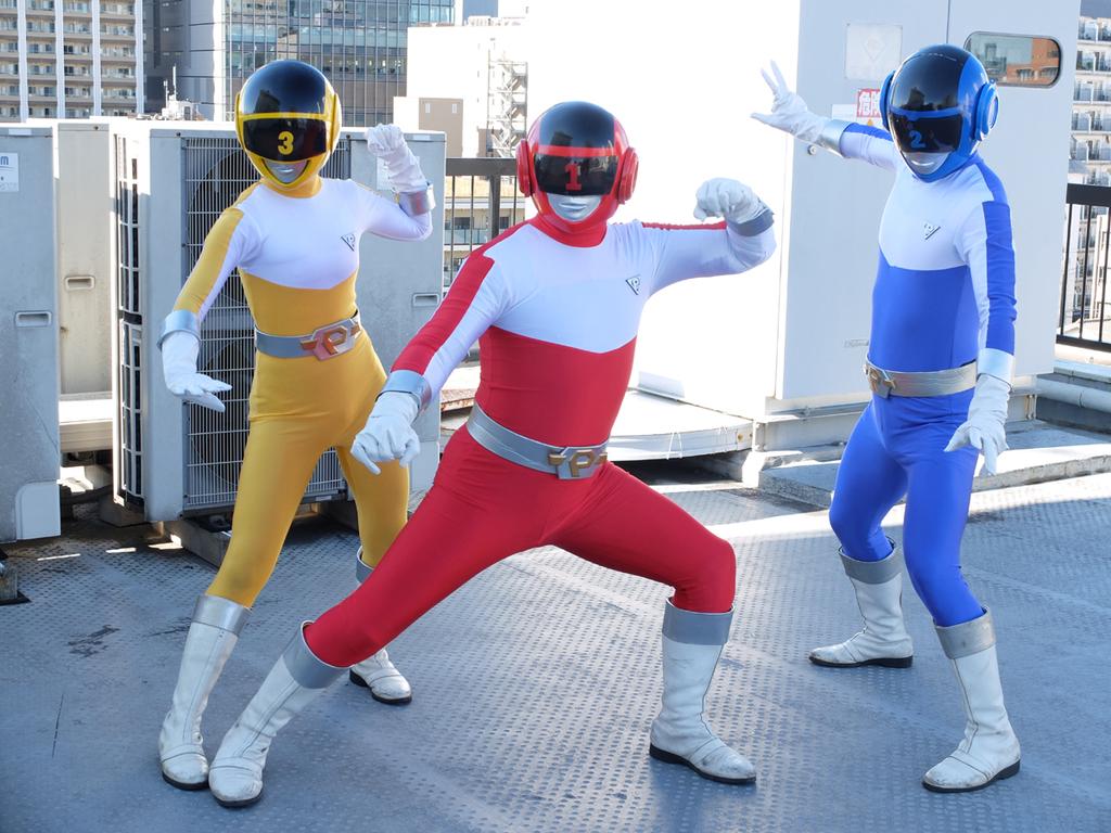 kawamorishige's tweet photo. 美少年ヒロイン　光撃戦隊パーフェクトレンジャー〜狙われたイエロー！男色幹部の恐怖〜
ブログ　現場スチール2更新しました。
エネルギーを吸われてマスクオブに。　さらにいたぶられて弱っていくナオ。 https://t.co/8r5PveTze6