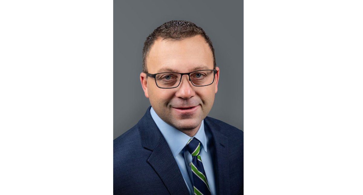 BrandonSawalich's tweet photo. I want to welcome Jeff Krautkramer to the #StarkeyStrong Team. As @starkeyhearing continues to push the #hearing industry forward, it’s vital we develop our employees and bring on the best talent. As Chief Human Resources Officer, Jeff is committed to doing just that. https://t.co/Hrtwg86Sde