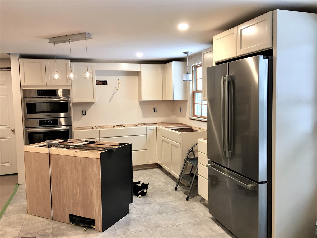TSDinteriors's tweet photo. Progress!  This little kitchen is starting to take shape. https://t.co/rQ1WKyktz5