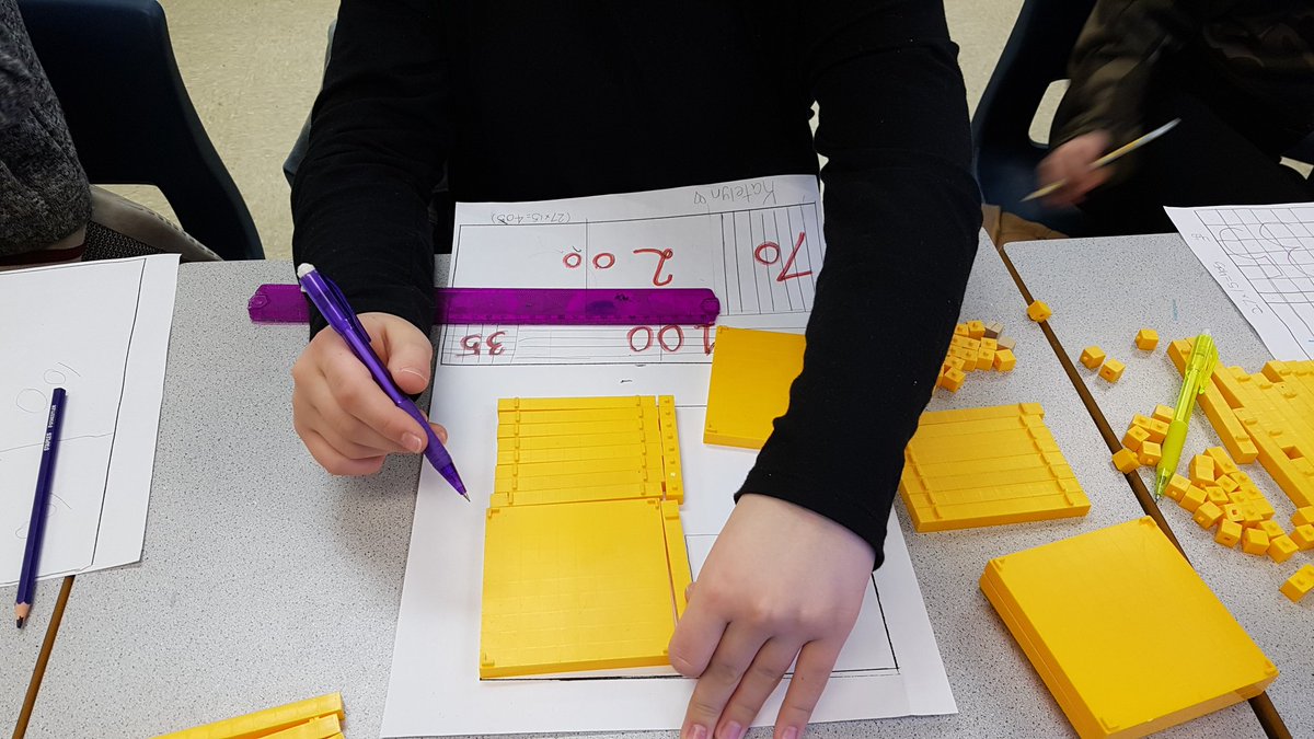 Krista_30's tweet photo. Teaching for understanding,  not memorization 📚 "I like this math, I can see it!" @WMESchool
#winning https://t.co/WyYAmmk2ee