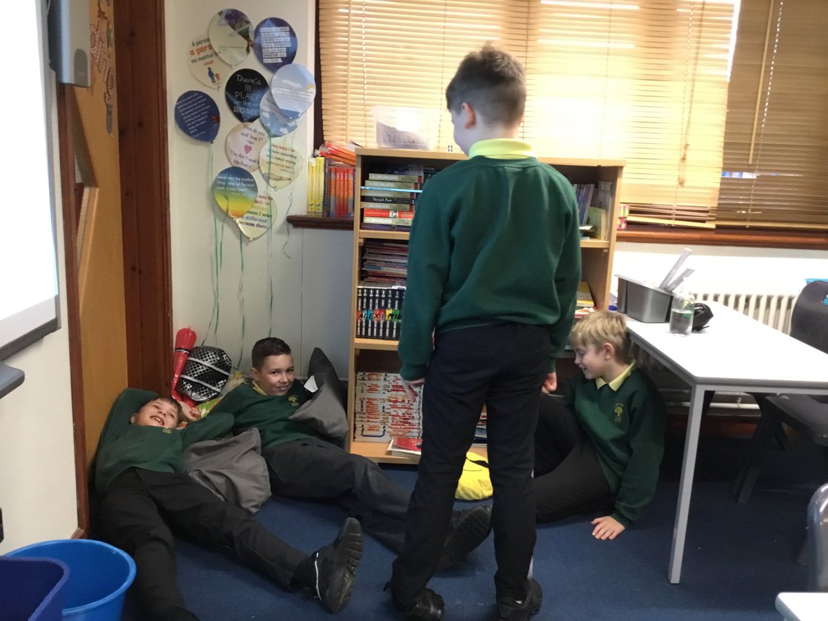 MissCunnRSW's tweet photo. What a fantastic job Rowan class did at acting out a chapter from our text "street child" @R_S_Wood https://t.co/Efxn4wADnF