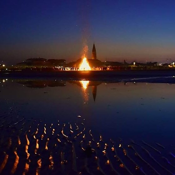 Caorlespiaggia Hashtag On Twitter