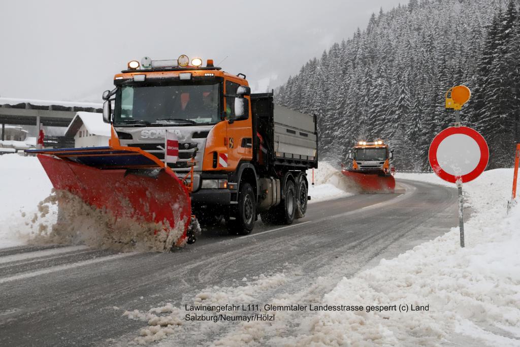 Sicherheit geht vor! Enorme Schneemengen in Österreich. Besserung nicht in Sicht. Die wichtigsten Seiten im Überblick: Lawinensituation visit.austria.info/6018EMTZ8 Wetter visit.austria.info/6019EMTZD  Straßen visit.austria.info/6010EMTZE Bahnlinien visit.austria.info/6012EMTZG #feelaustria (CM)