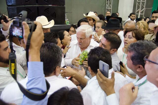 Agricultura_mex's tweet image. Las actividades agropecuarias tienen un papel preponderante como motor de desarrollo local, regional y nacional, por ello el rescate del campo es primordial. gob.mx/sader/prensa/e…