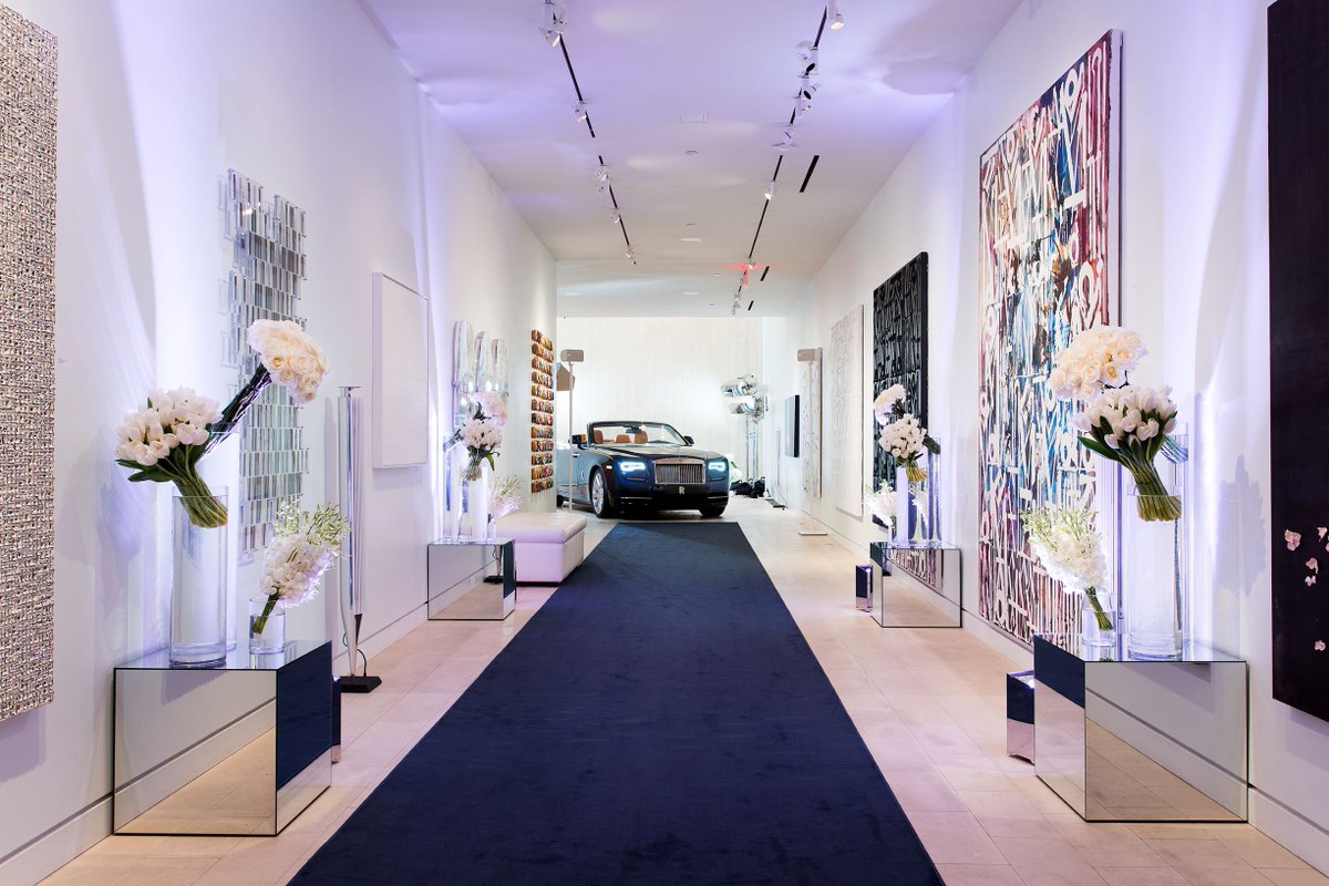 blaceco's tweet image. One step into this uptown dream home and your guests will be blown away. High ceilings and breath-taking features showcase the home’s character and elegance #uppereastmansion #blaces #blankspaces #theplaceforblankspace #nycevents ow.ly/nNav30naqUs