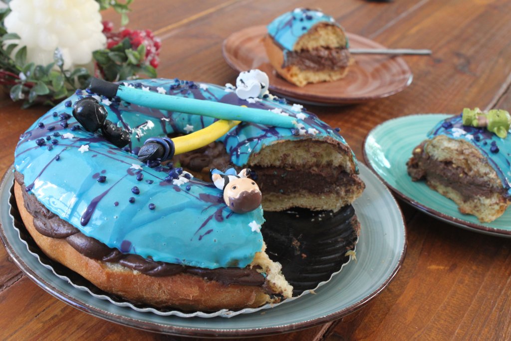 Hemos encontrado el roscón de reyes más divertido de Madrid.
Es el de Nunos, donde José Fernández este año ha ideado unos roscones especiales.
Roscones de películas: Star Wars,Frozen,101 Dálmatas y La casa de papel planea2madrid.com/2019/01/07/ros…