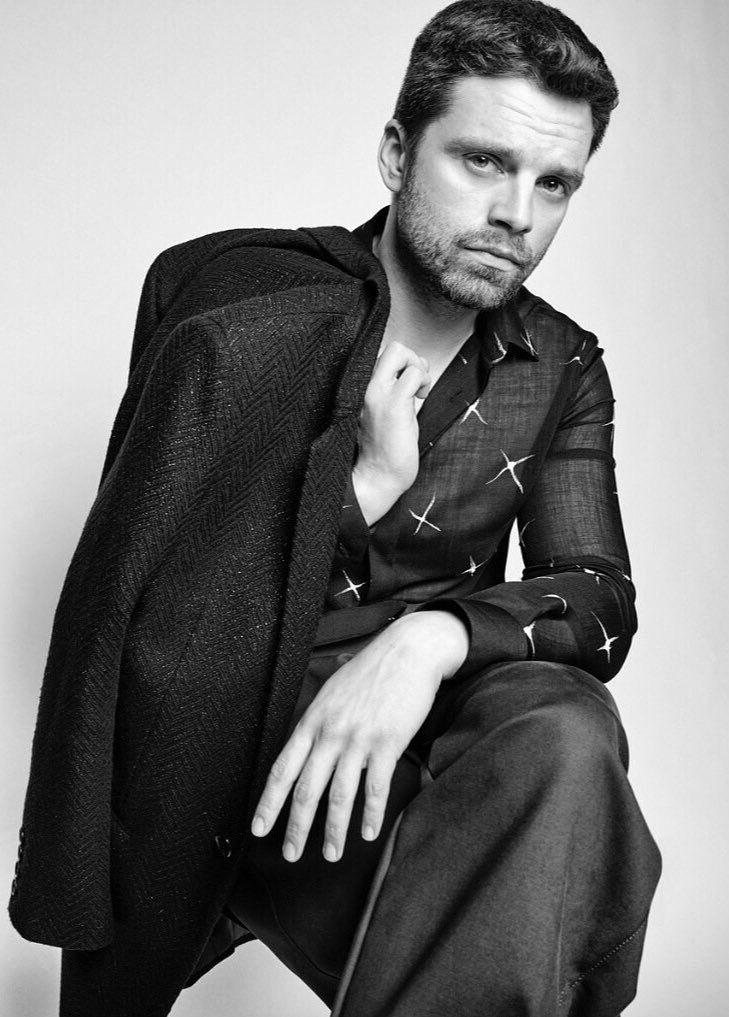 Sebastian Stan TH tweet media