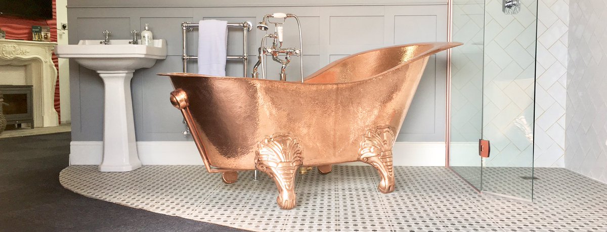 We are selling off our dragon copper bath bay! The bay consists of dragon copper bath, towel rail, high level cistern &amp; toilet, basin &amp; pedestal, bath/shower mixer tap &amp; walk in shower. All this could be yours for just £6390.79! #Bespokebathrooms #WorcestershireHour