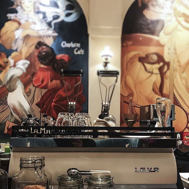 lamarzocco's tweet photo. The use of hydraulics and innovative engineering on the Leva reduces the physical effort needed by almost 50% compared to traditional lever machines.
@charlottecafe
#thisisleva https://t.co/KbiWgCYwjS https://t.co/NAxXdh0VLB