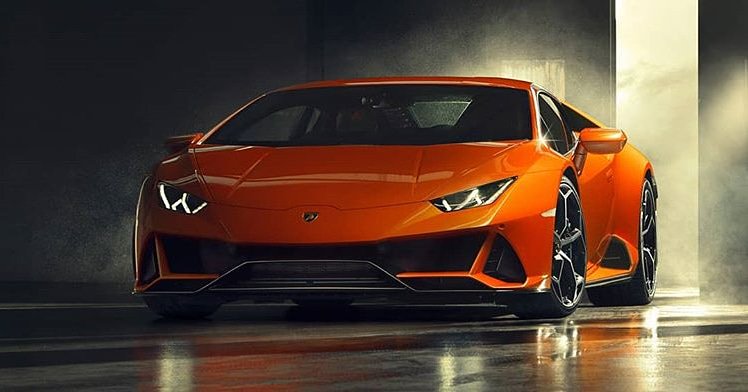 Lamborghini #HuracanEVO is powered by a 5.2-litre naturally aspirated V10 which produces 640 PS at 8000 RPM and 600 Nm at 6500 RPM, taking it from 0-100 km/hr in just 2.9 seconds. It also gets rear wheel steering.