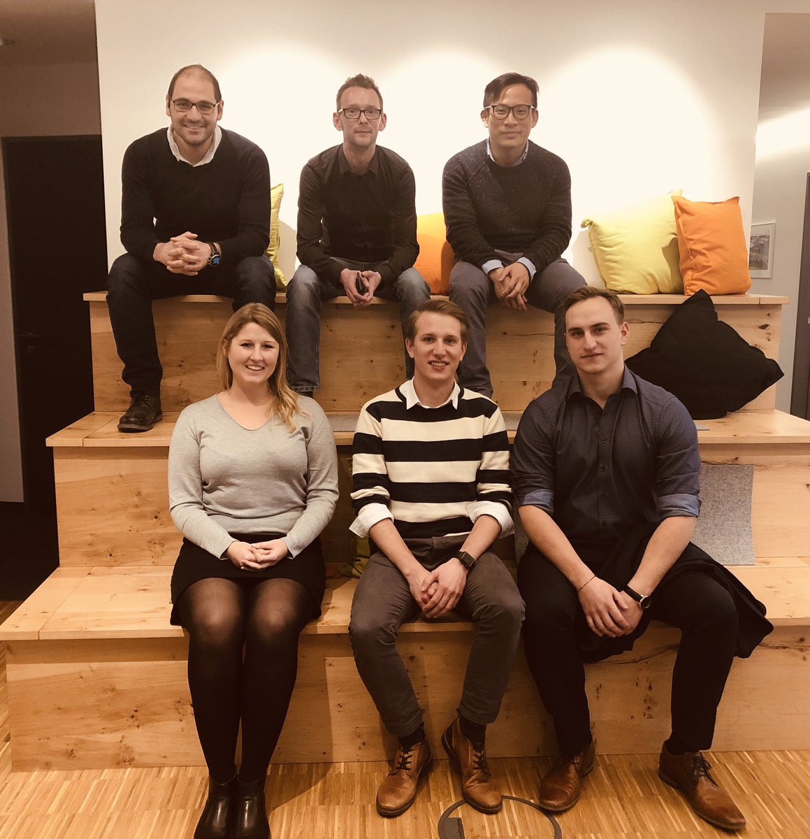 Kwittm_'s tweet photo. Neues Jahr, neues Glück. Der erste Montag im Jahr 2019 steht bei uns @iteconomics ganz im Zeichen des OnBoarding.
Wir freuen uns sehr euch bei uns begrüßen zu dürfen!
#OneTeam #neustarter #onboarding #MondayMotivation https://t.co/GyViNlUiHb