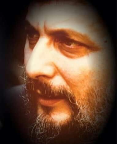 *صحيح أنّنا نتعرّض للصعوبات والإعتداءات، ولكنّنا أيضاً لا نزال نملك دماً يدافع، وهمّة ترفض، وقول: لا. كيف كان تاريخنا؟ كيف كان قادتنا؟ كيف كان رجالنا؟ كانوا وحدهم في التاريخ يقولون للإمبراطوريّات: لا لا!!*

*الامام القائد السيد موسى الصدر*