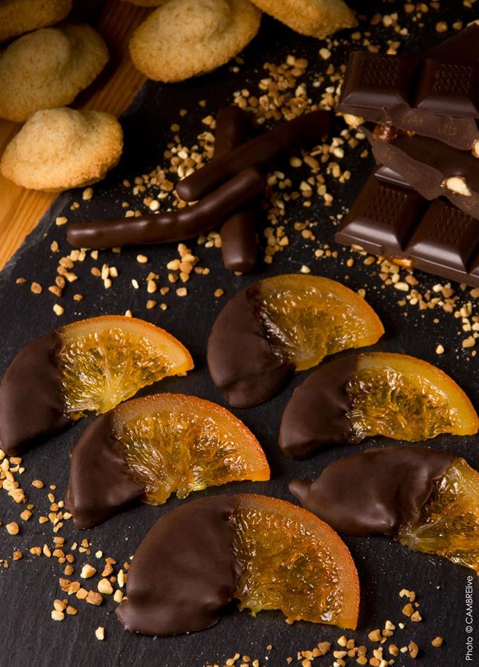 [Cho Cho Cho #chocolat] Bio &amp; équitable bien sûr ! (Comme celui de la Chocolaterie de La Table De Cana Gennevilliers par exemple 😉) RDV chez <a href="/PuertoCacao/">Puerto Cacao</a> à Gare de l'Est du mardi/vendredi de 11:30 à 14:30 et de 15:30 à 19:30 et le samedi de 10:00 à 19:30  👌✨