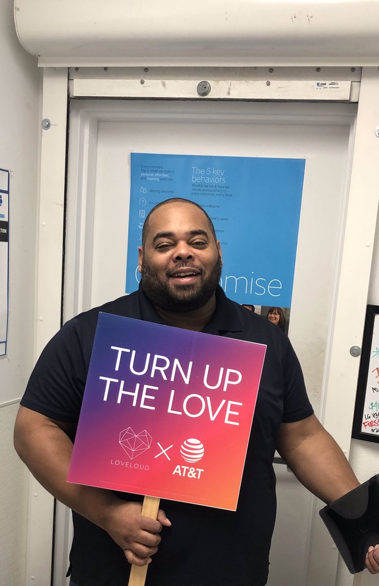 DTV out !!!! 
#PromTime #CharLIT #RodgersTHAT #MidAtlantic #LifeAtATT  @jmedina930 <a href="/HenryLeeGomez/">Henry Gomez</a> <a href="/MarqRodgers/">Marq Rodgers</a> <a href="/AdamMRagab/">Adam M. Ragab</a> <a href="/404girl/">Betsy Francis</a> @laneturquoise