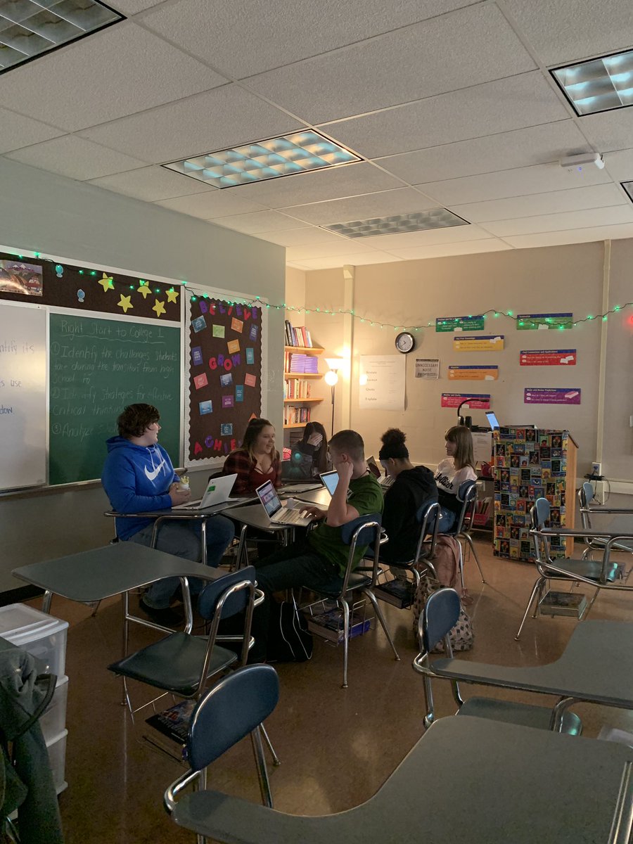 ARDeMarco18's tweet photo. Social Media teams finalizing the semester! #ColonialKindness #aghs #writingfordigitalmedia #colonials #agpride @agcolonials https://t.co/vSuv73EjvM