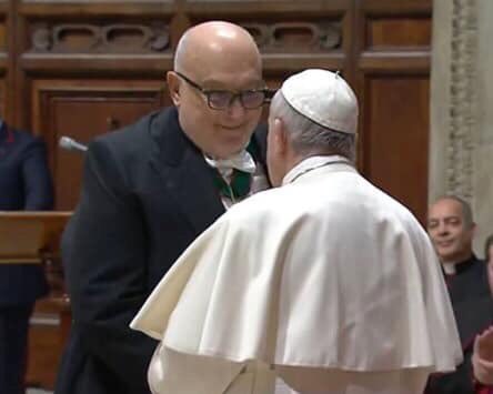 MasterEventsM's tweet image. Comencem l’any amb les imatges que ens envia Monsenyor Karcher, cap de Protocol de la Secretaria d’Estat del Vaticà i ponent del màster, d la trobada d’avui del @Pontifex amb els representants del Cos Diplomàtic acreditats davant la Santa Seu #ProtocolOficial #ProtocolDiplomàtic