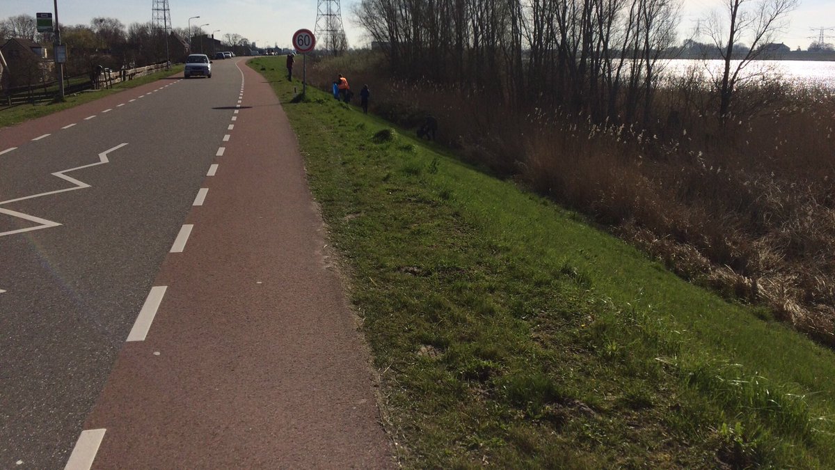 Dinsdag (8-1) #storm op komst. Wij zijn alert. We inspecteren de dijken en houden de waterstanden in de gaten.