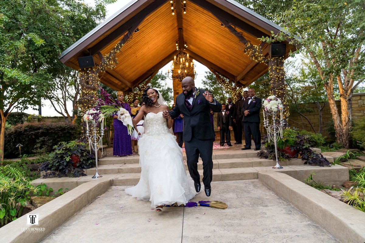 nichedental's tweet photo. RT>@RutheJacksonCtr: "How sweet it is to be loved by you..."๐
. . .
#RJCbride #RJCwedding
๐ธ @TeamHowardPhoto https://t.co/AbIG4lJOFE
#weddings