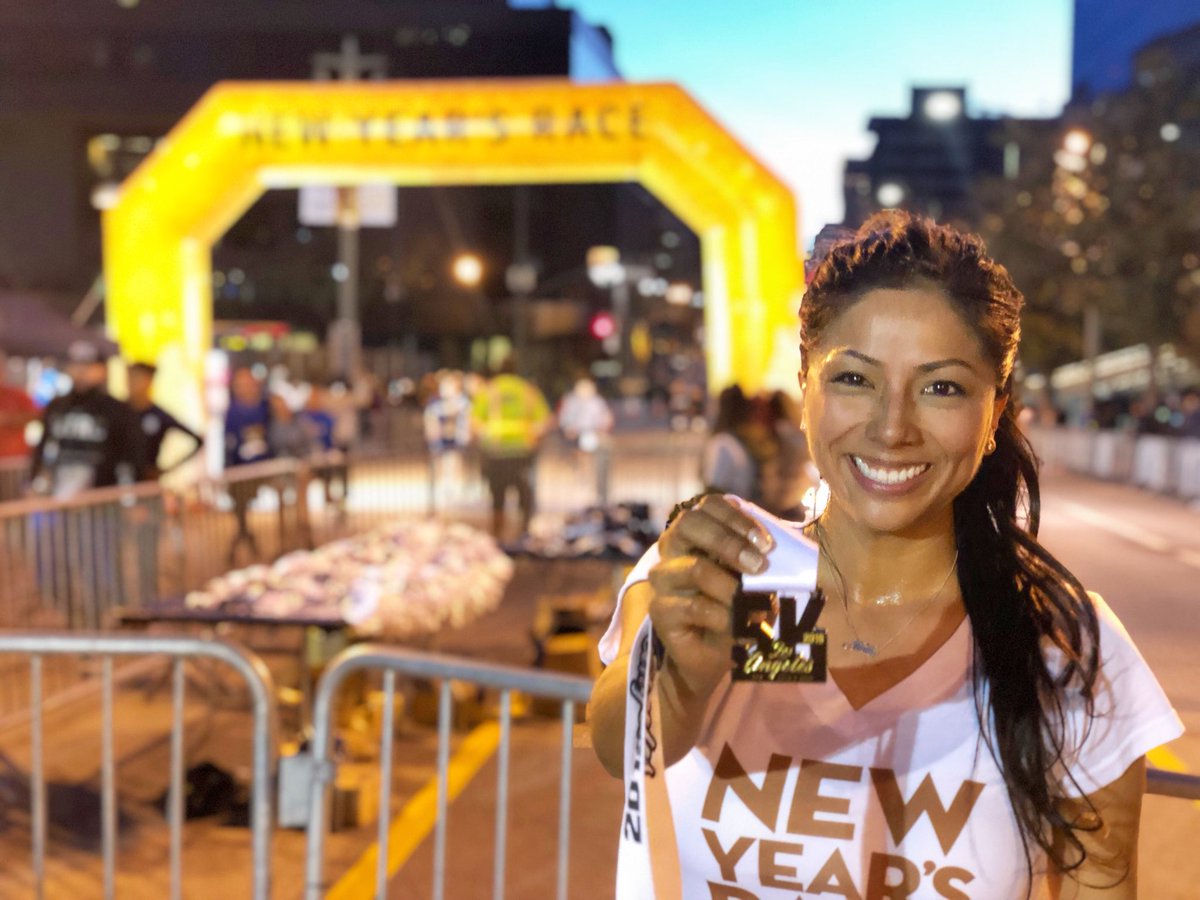 IrongirlNadia's tweet photo. #newyearsrace 5K 1st female overall. #irongirlnadia #twopeat #jivelive https://t.co/tNJWbJfbKP