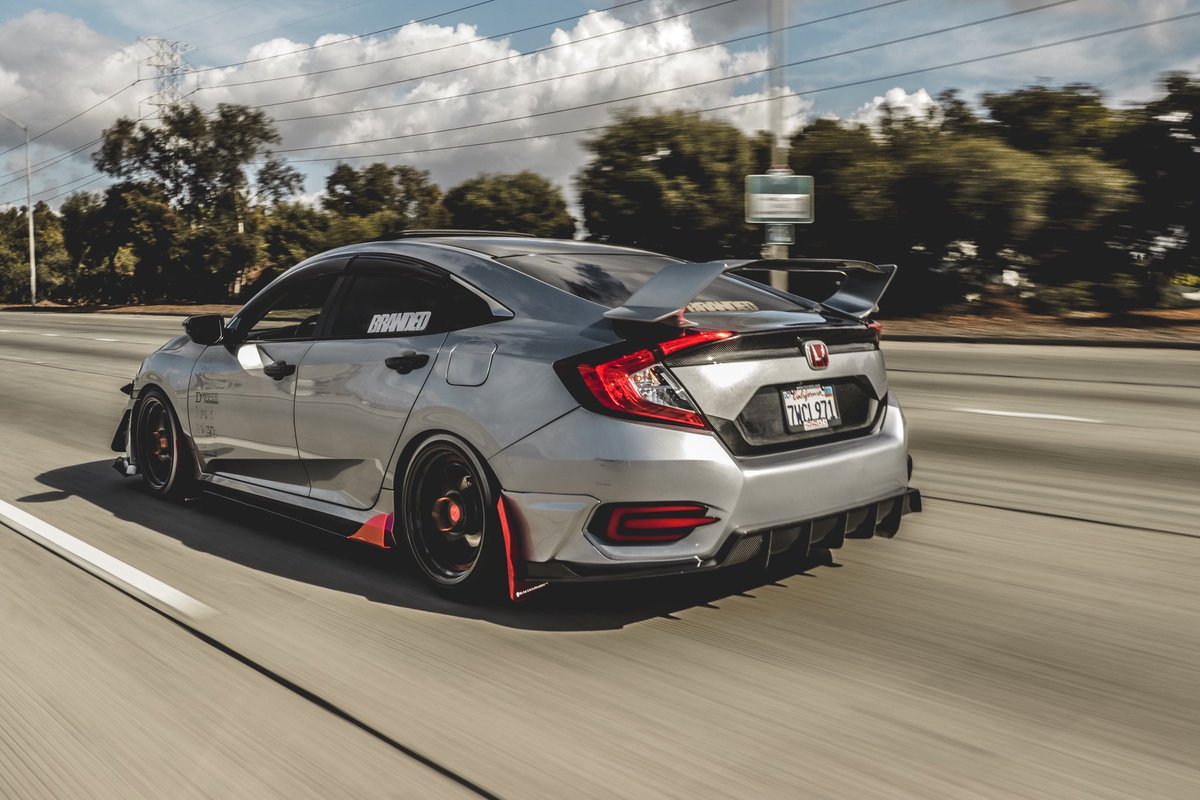 Seibon_Carbon's tweet image. @biiggs__ | TR-Style CF Rear Lip, TT-Style Rear Spoiler, and a CF Trunk.
#SeibonCarbon | #10thGen 
photo | @shotby.jpg 
#seibon #honda #civic #fk7 #fk8 #10thgencivic