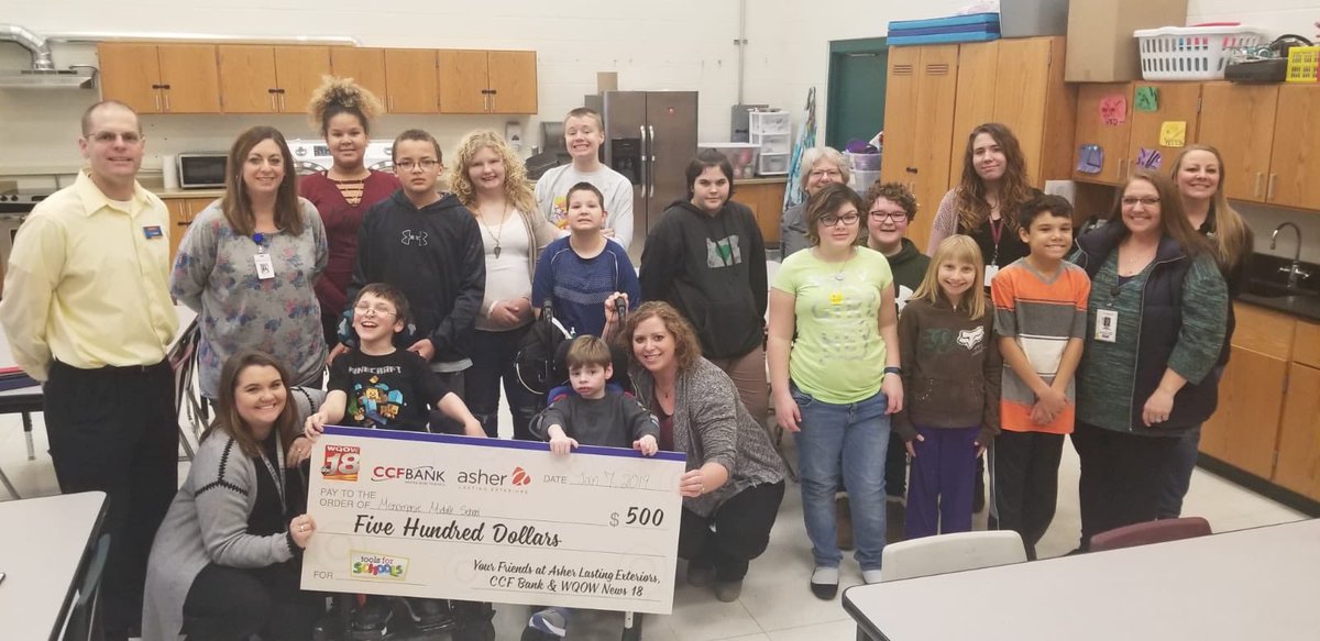 bw_teach's tweet photo. Thank you Mrs. Johnson, WQOW, CCF Bank, and Asher Lasting Exteriors for supporting our classroom! https://t.co/0A7OB8qzkD