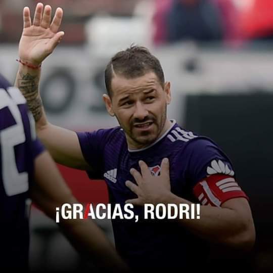 pablocalvari's tweet photo. Otro de los aciertos a la hora de incorporar del Gran Capitán. Te hice la 1ra entrevista y en esa nota entendí perfectamente que venías a River por la Gloria y lo lograste. Estamos con vos Morita! Gracias x todo https://t.co/yj38y29h7n