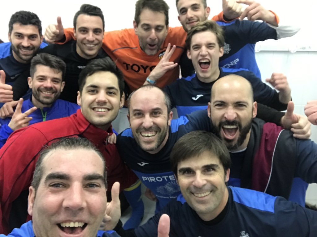 6-2 victoria de <a href="/Falla_Azcarraga/">Falla Azcárraga</a>  en La Copa FFMM F-7 <a href="/JCF_Valencia/">Junta Central Fallera</a> ... #vamos!! ⚽️🏆auhh! Auhh! Auhh!
