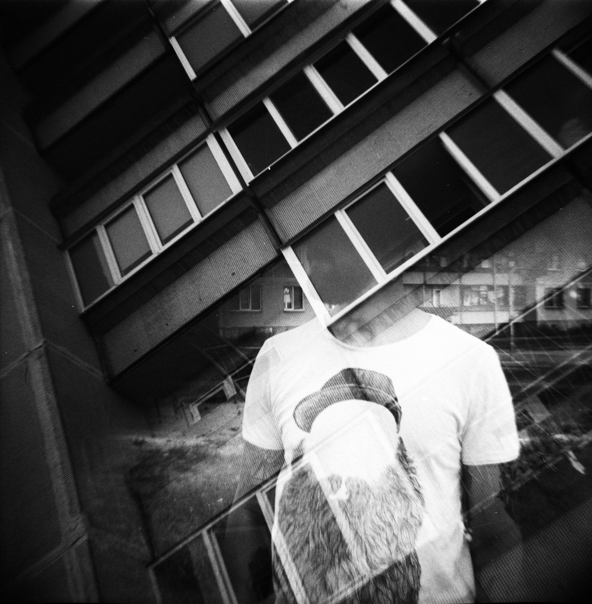 RigaAnalogue's tweet photo. Lomography Diana F+ experiments with double exposure and splitzer. Need to try more of these in 2019.
#dianaf #lomography #filmisnotdead #believeinfilm #ilfordhp5 #splitzer https://t.co/w3UIH3samX