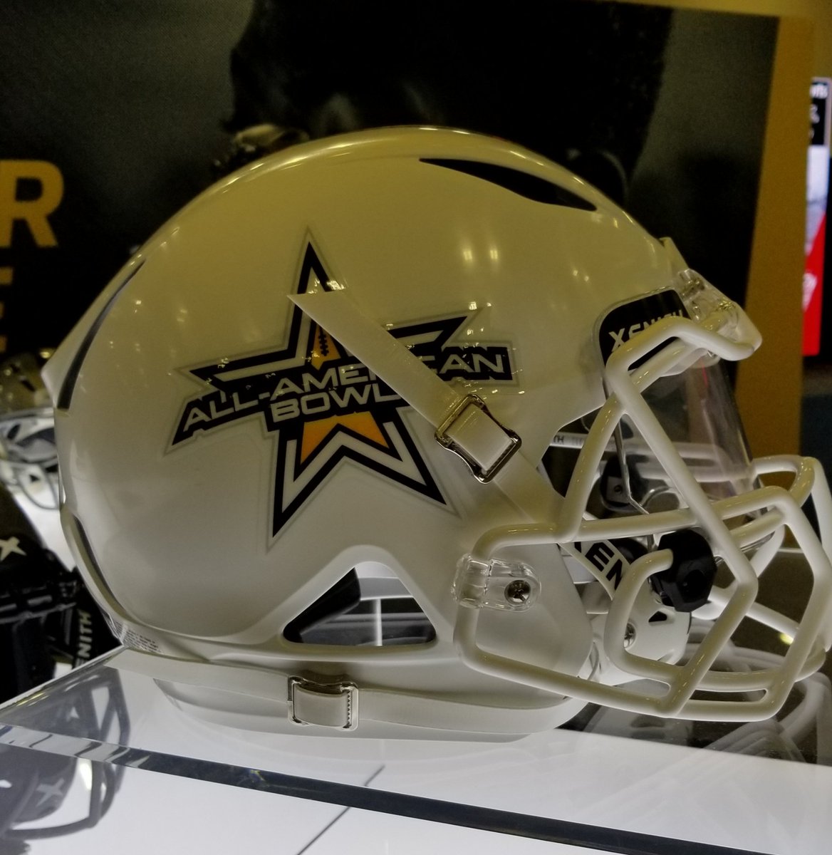 Helmetfitting's tweet image. Attention @XenithFootball AFCA Coaches: stop by the Xenith booth for special pricing on @Helmetfitting eLearning