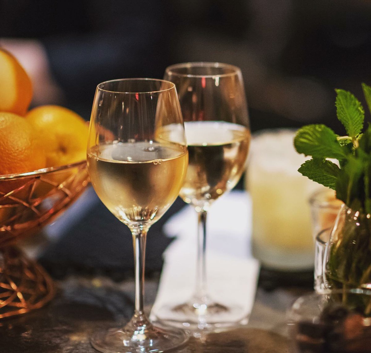 Tonight is Happy Hour All Night! $3 Von Trapp Vienna Lager, $6 House wine, $5 Old Fashioneds, $5 Margaritas... and $1 Oysters. 
#hamletandghost #happyhour  #saratoga #drinks #cocktails #dollaroysters