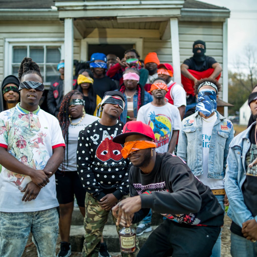 SmokeGambino's tweet photo. When the hood watches Bird Box..
#FLAMMERS video dropping tomorrow https://t.co/HfKv2akCie