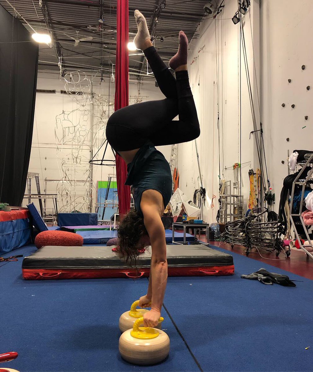 Starting the new year strong... and with creativity! We are busy rehearsing for a gig with some new, original custom apparatus 🥌
#yvrcircus #vancouvercircus