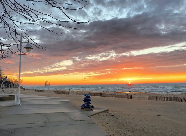 I can’t believe this sunset in <a href="/StJoeMichigan/">Saint Joseph</a> after a rainy, windy day. 🌅

<a href="/PureMichigan/">Pure Michigan</a> <a href="/migov/">Michigan.gov</a> 

#MIwx #LakeMichigan