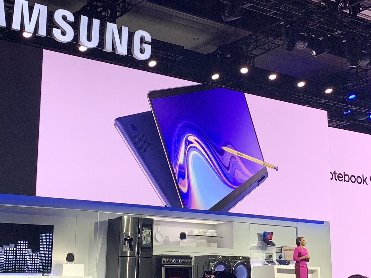caro_milanesi's tweet photo. The #SAMSUNG #NoteBookPen is a really nice product. I think #SPen is ideal for people who occasionally use pen input on Windows10, there when you need it without having to remember to charge it. For Galaxy Fans the color match with the phone might also be appealing #CES2019 https://t.co/VI486Qlnje